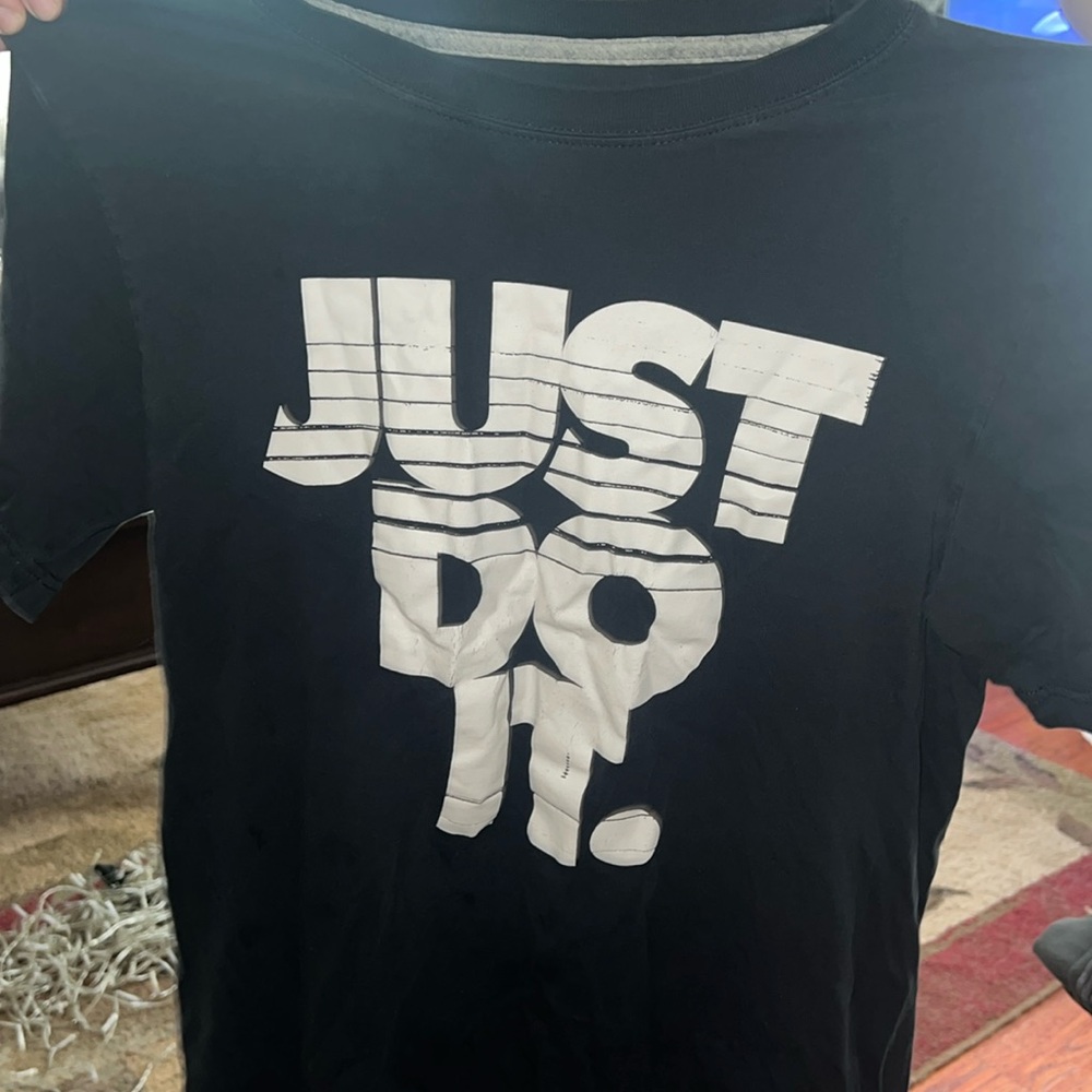 NIKE CLOTHES! Youth XL and men’s small shirts